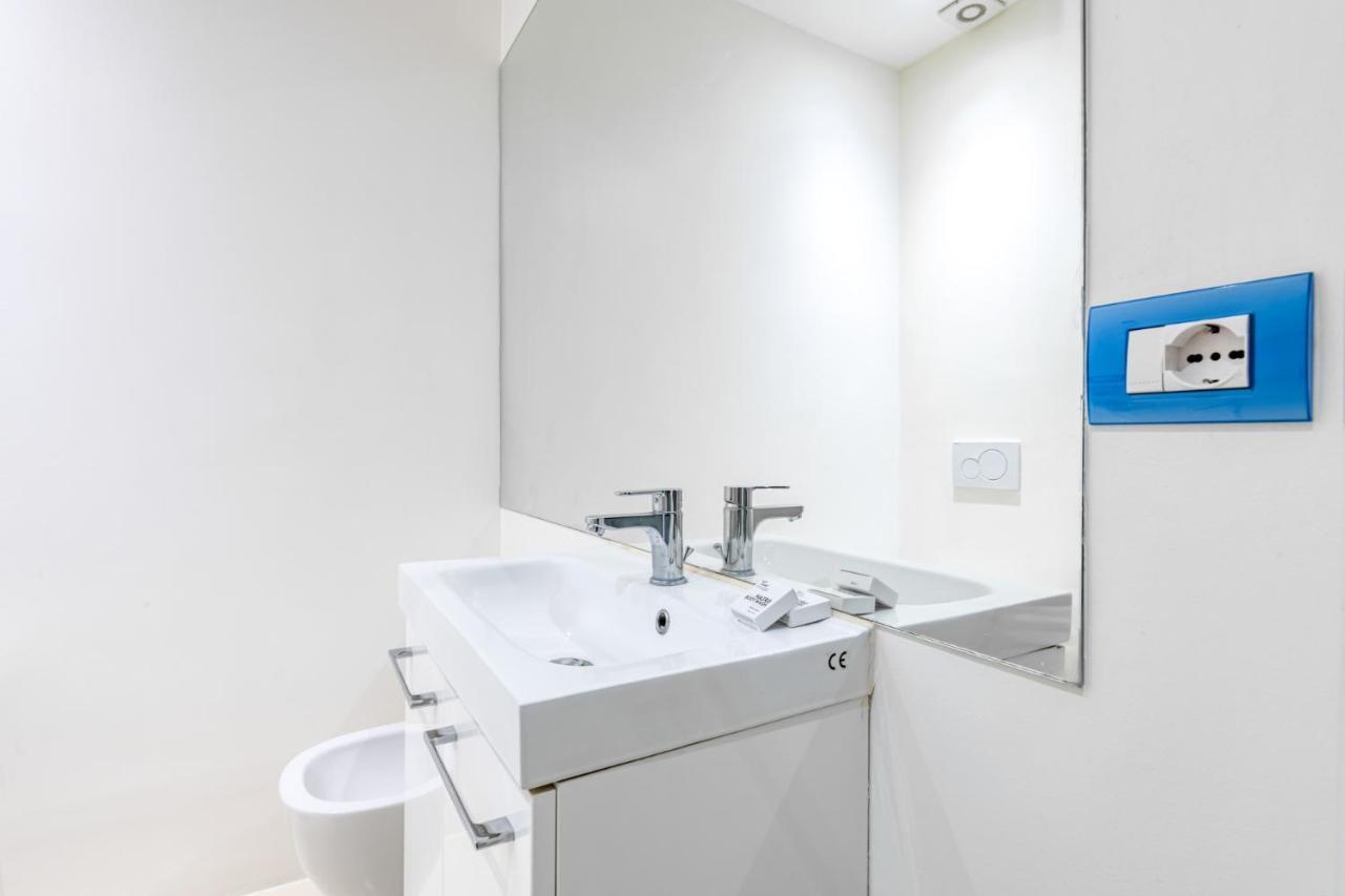 Easylife - Romantico Appartamento Sulla Darsena Milan Exterior photo